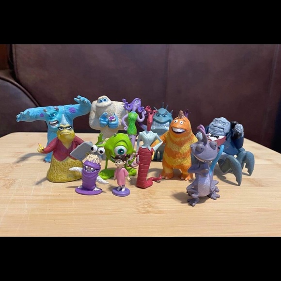 Disney Pixar Monsters Inc. PVC Figure Playset - Picture 1 of 5